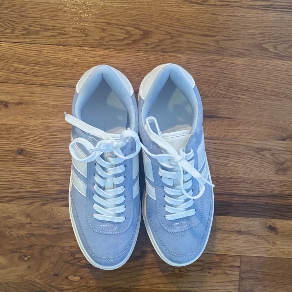 Madden Girl Blue and White Women's Sneakers - Picture 2 of 3